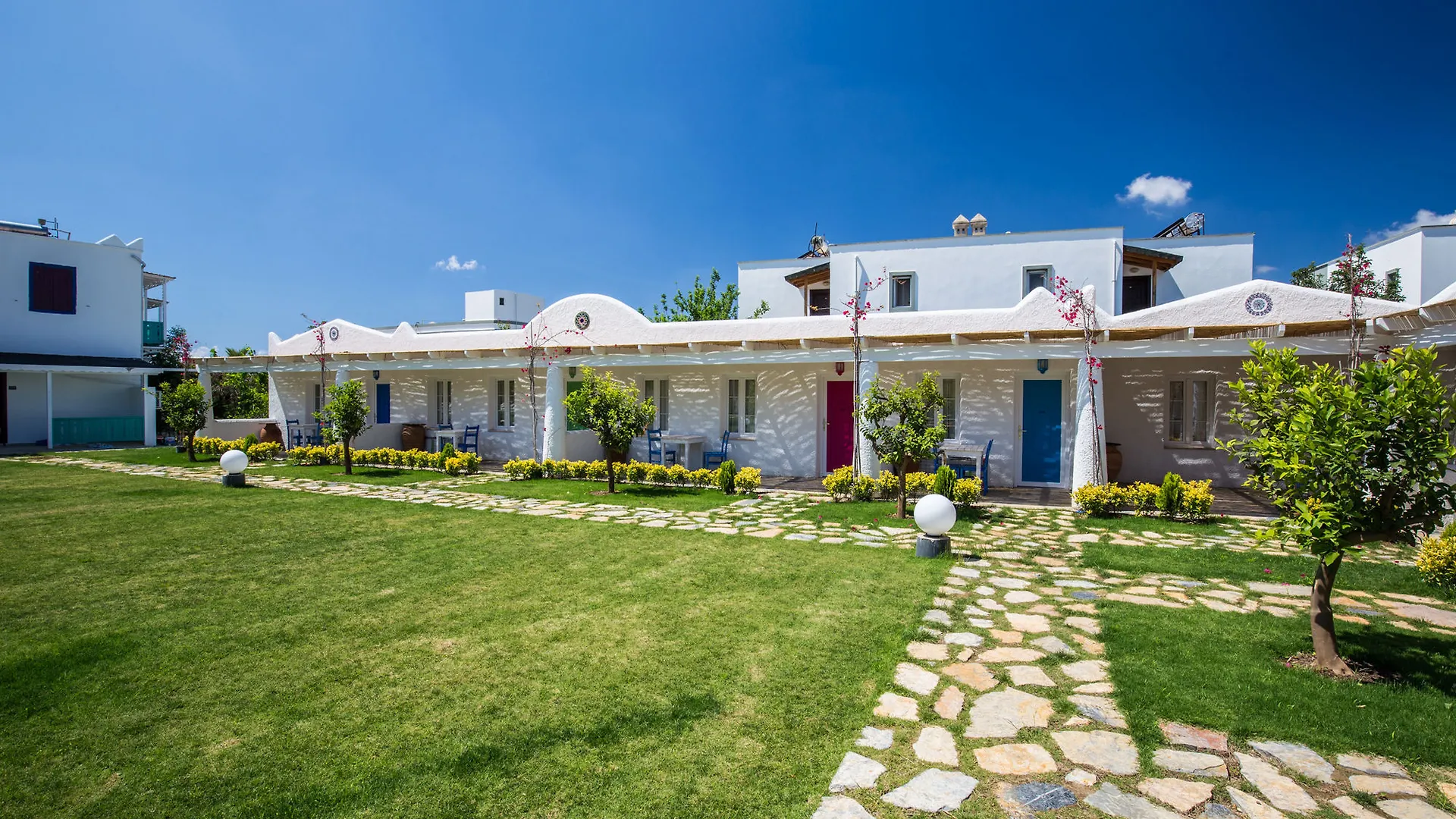 Kefi Beach And Suites Ortakent 4*,